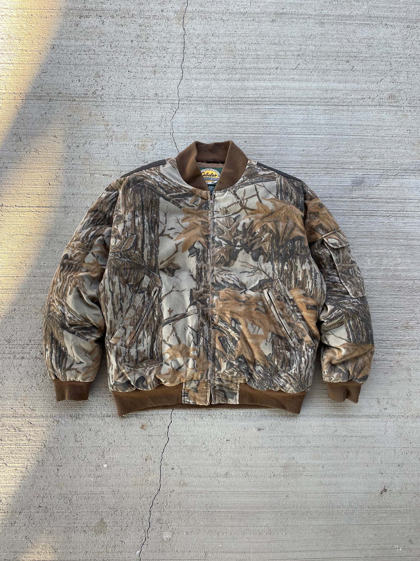 2000s Cabelas Camo Goose Down Puffer Jacket