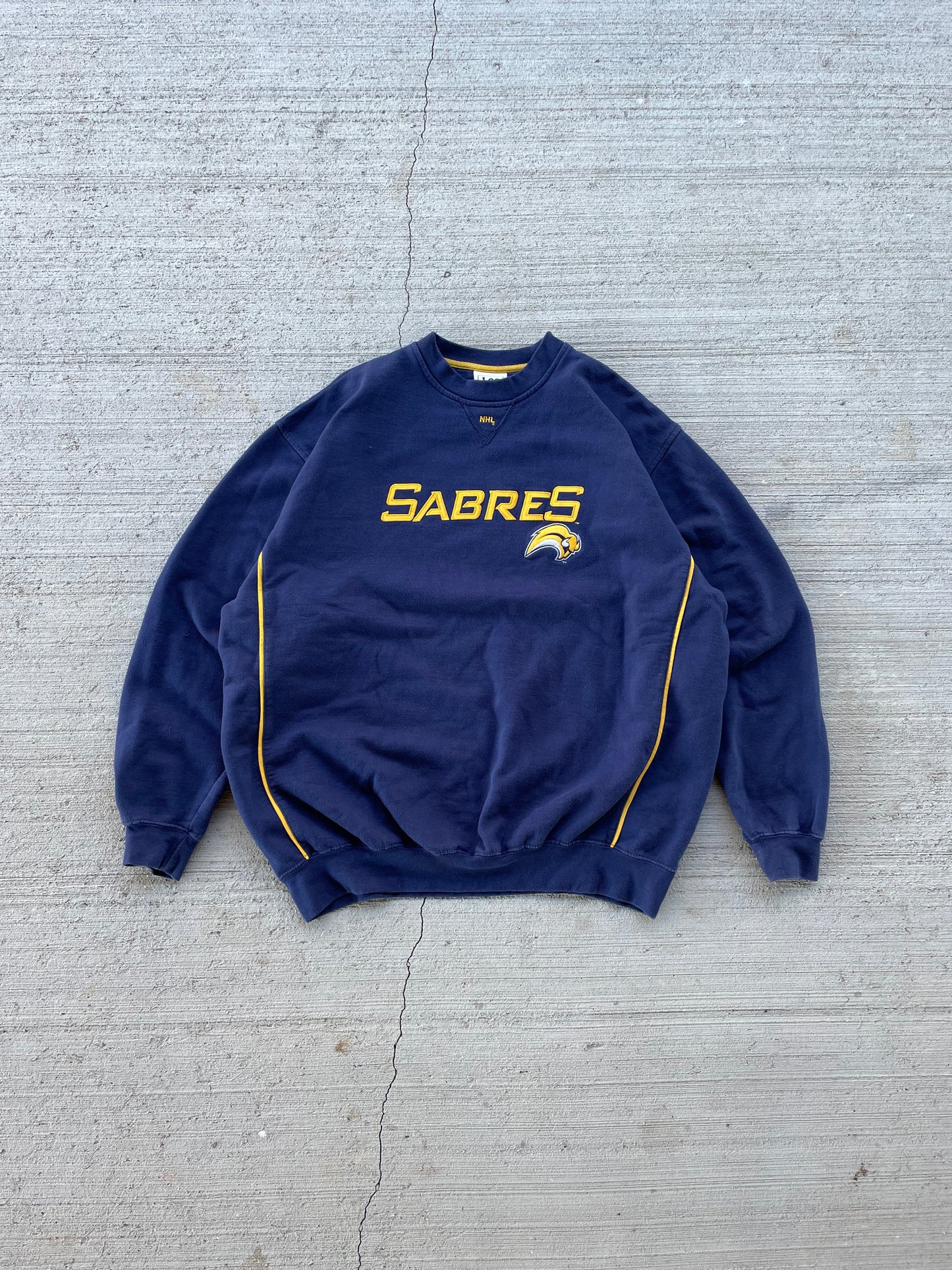 2000s Buffalo Sabres Sweatshirt