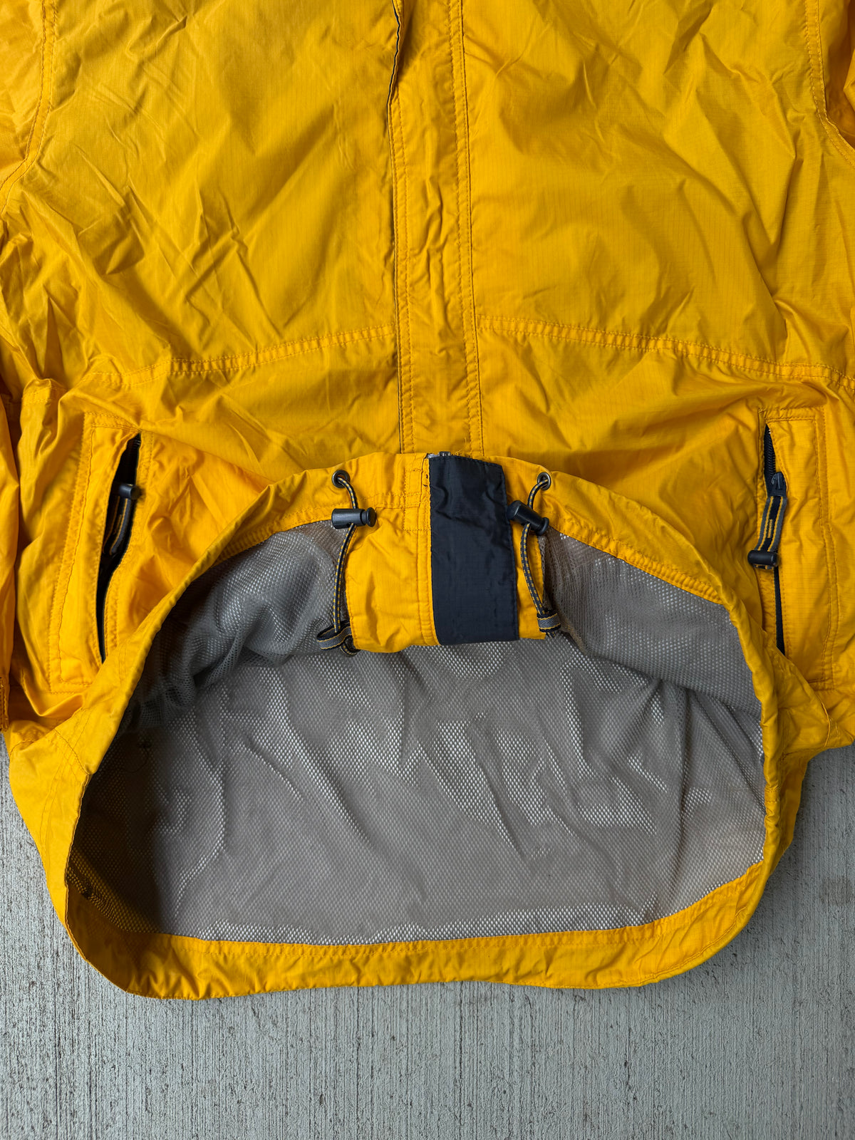 Vintage 2000 GAP Packable Hooded Nylon Jacket