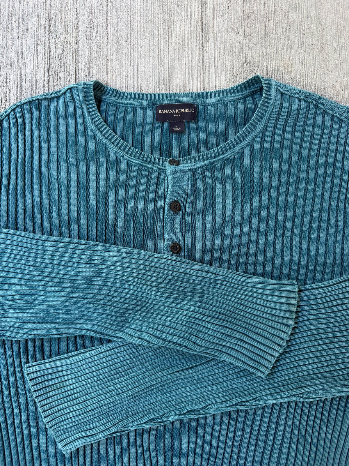 2000s Banana Republic Ribbed Knit Henley