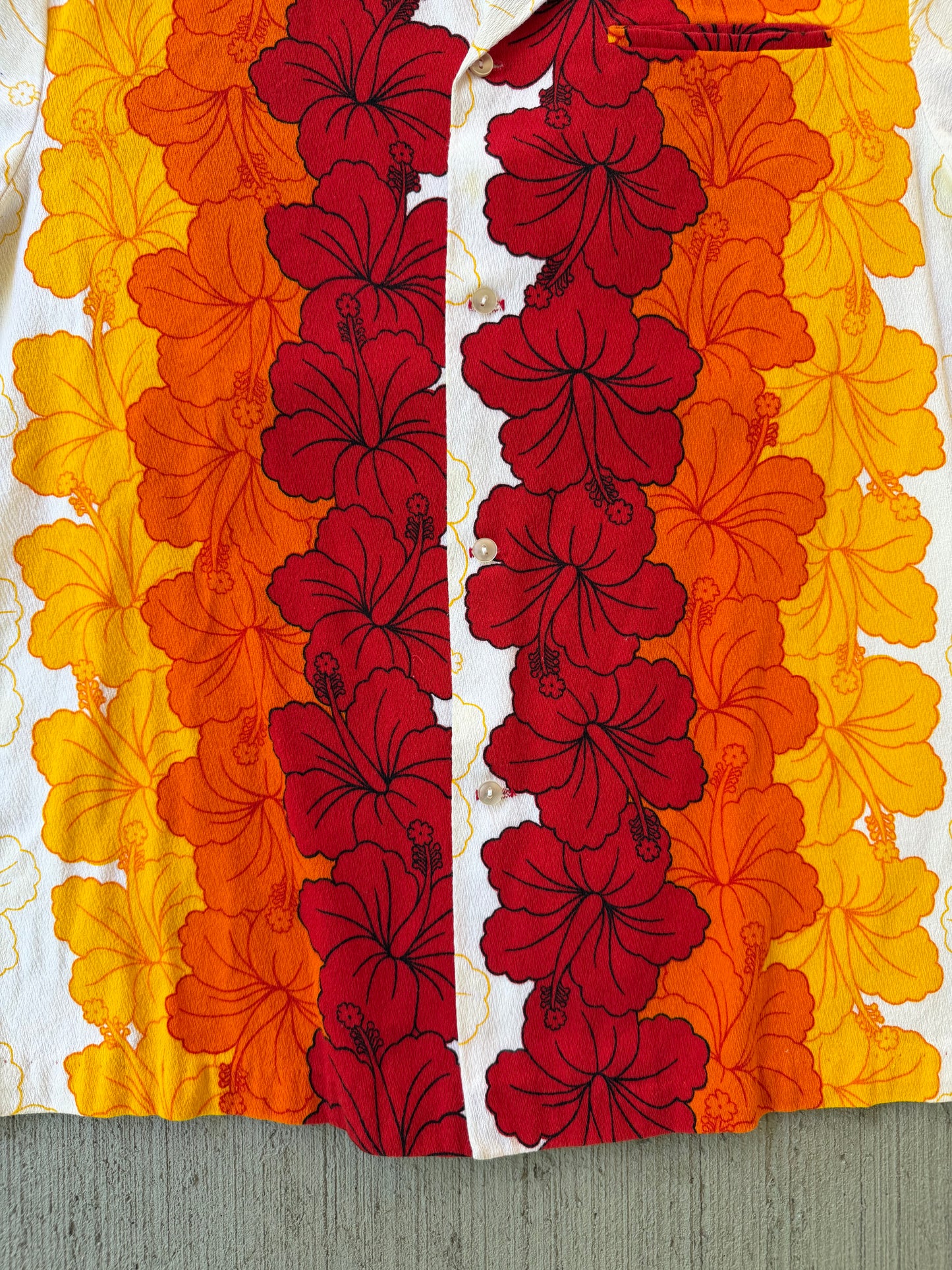 Vintage 1960s Hawaiian Floral Button Up Shirt