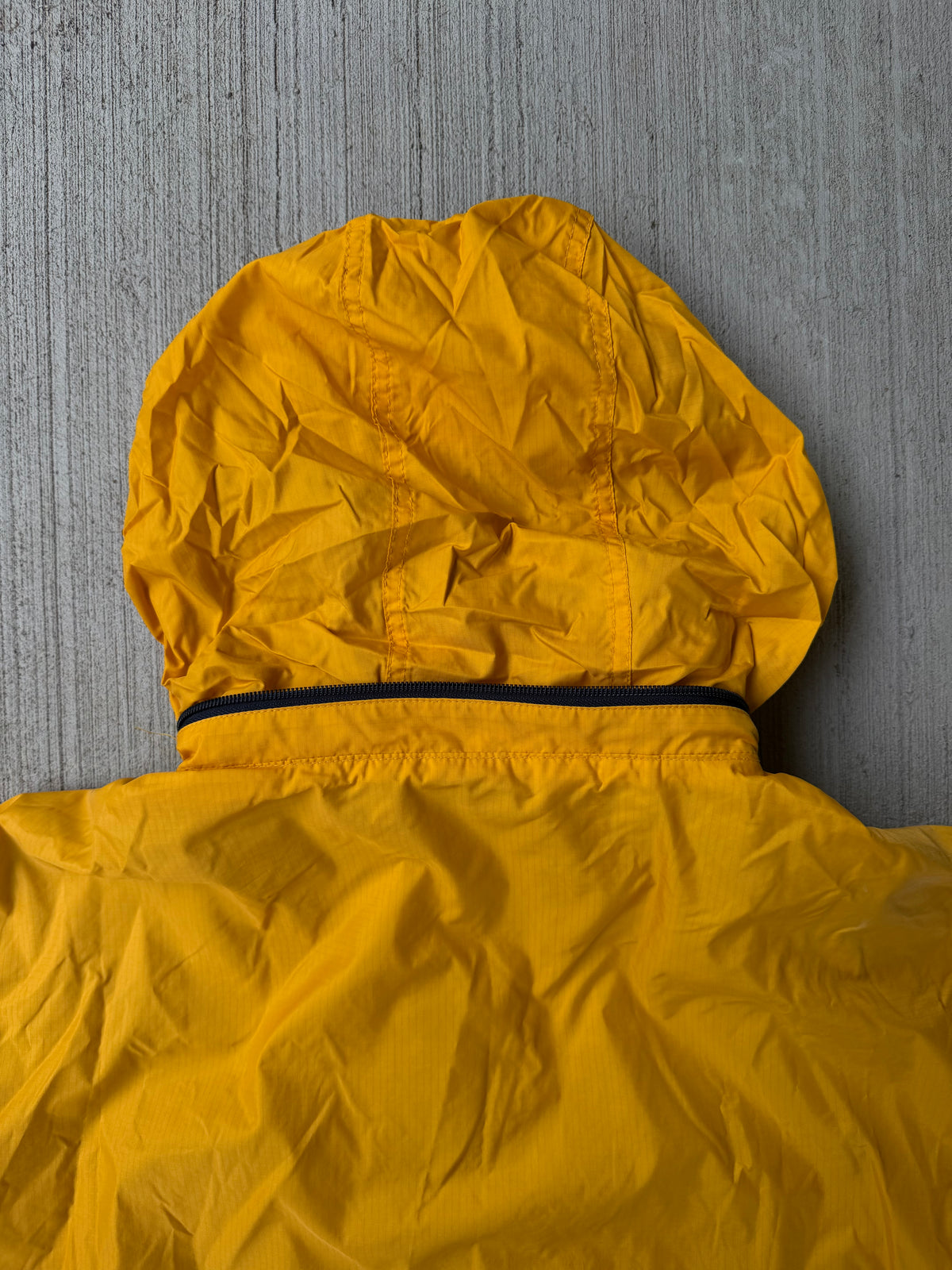 Vintage 2000 GAP Packable Hooded Nylon Jacket