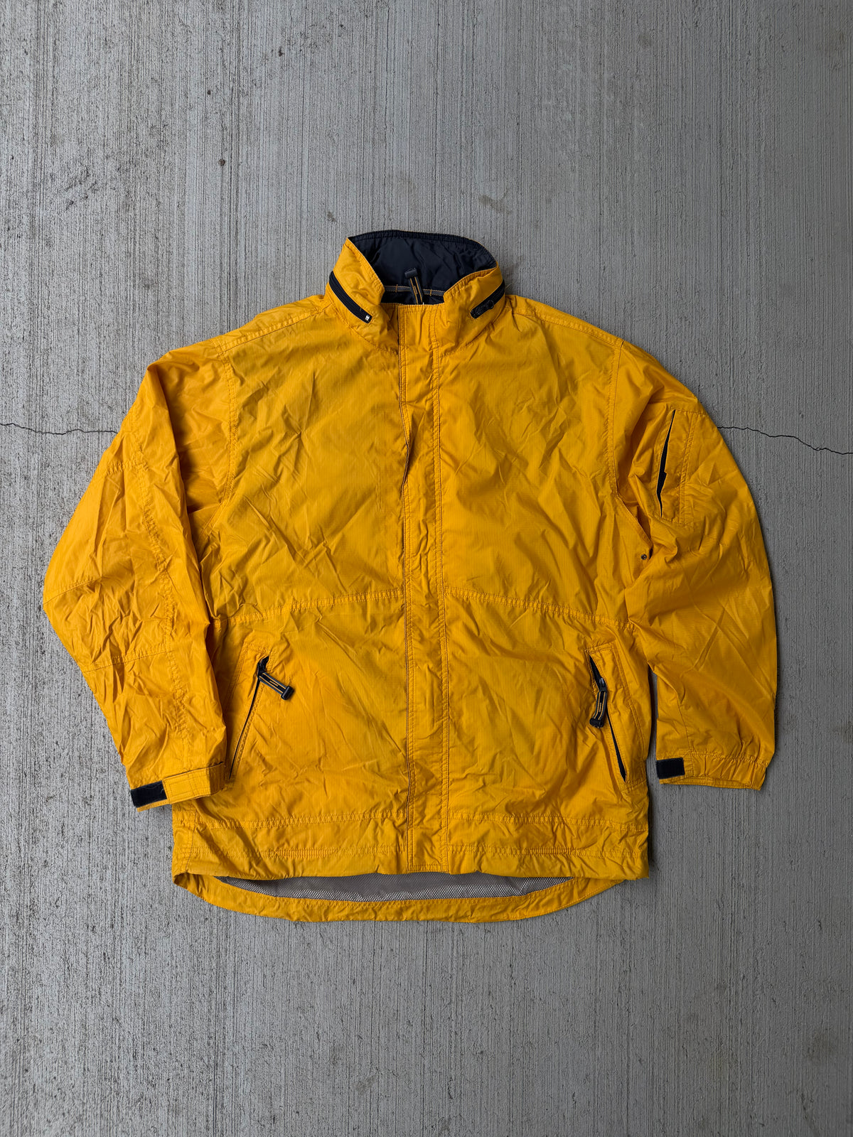 Vintage 2000 GAP Packable Hooded Nylon Jacket