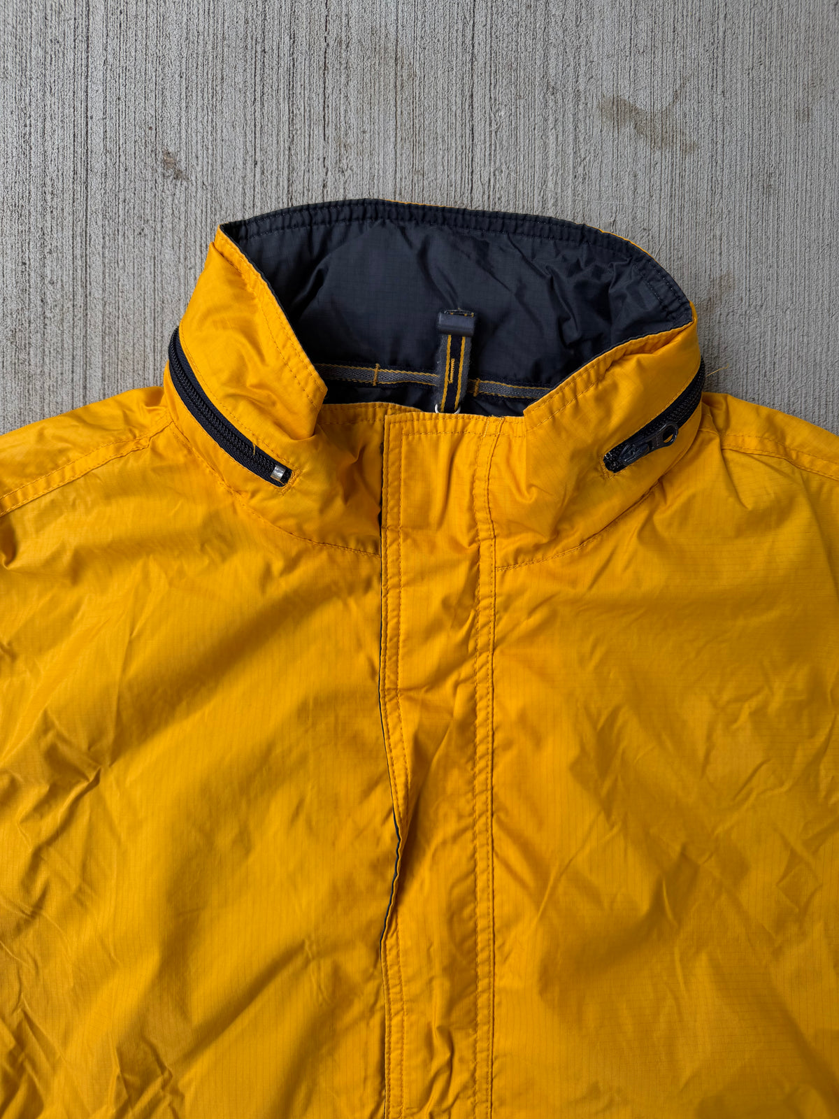 Vintage 2000 GAP Packable Hooded Nylon Jacket