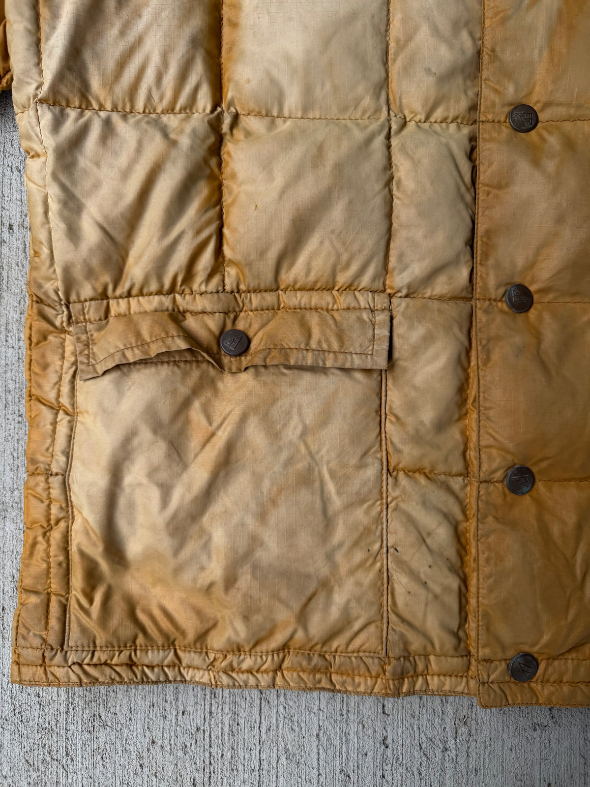 Vintage 1960s Eddie Bauer Sun Faded Goose Down Quilted Jacket